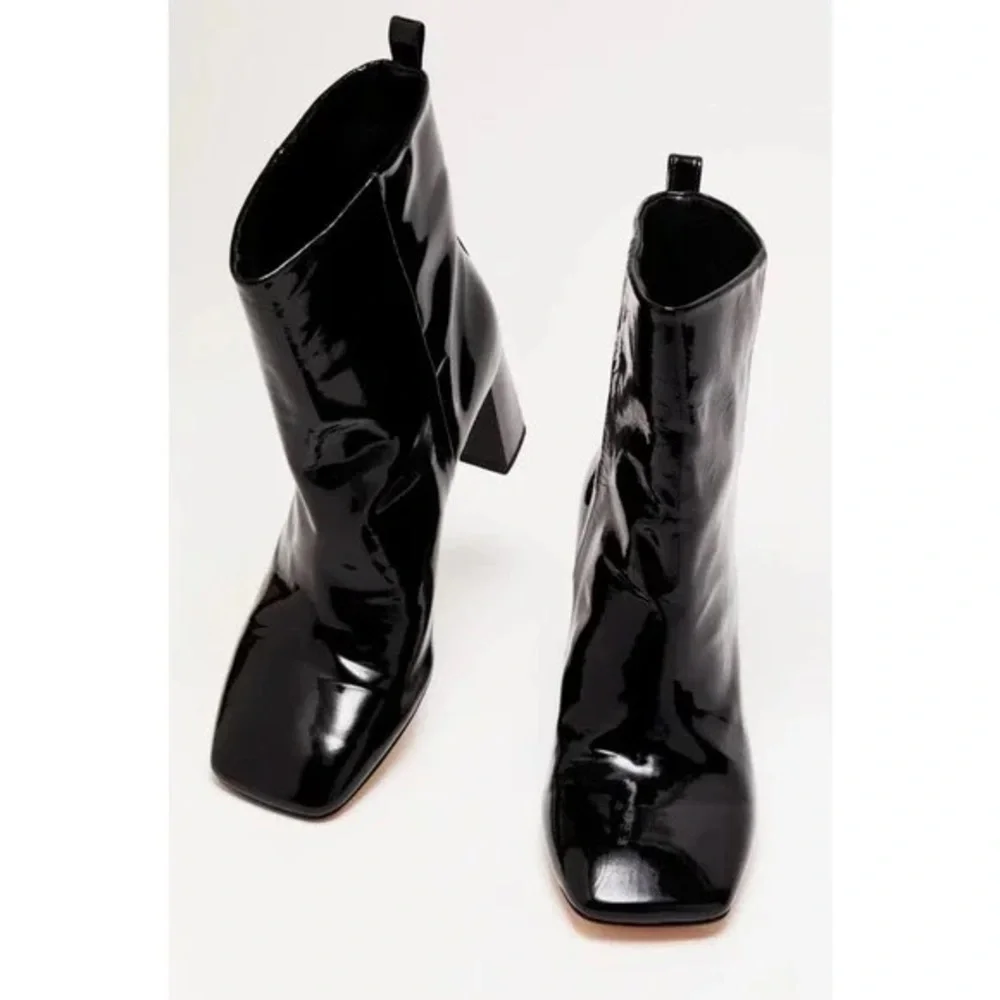 Good American Square Toe Bootie in Black Patent 8.5 - Picture 2 of 12